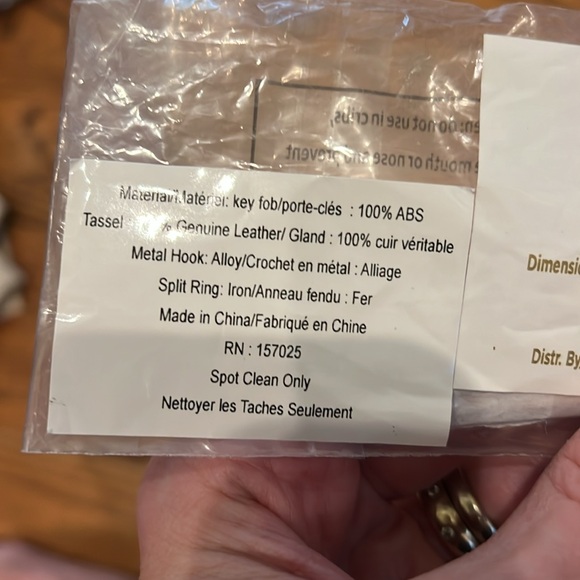 Lilly Pulitzer Retro Pink Tag Keychain Key Ring Gold Metallic Tassel GWP NWT - Picture 5 of 5